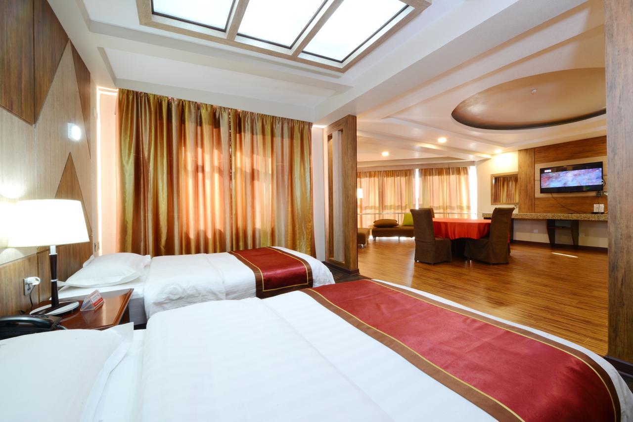 Zolo Hotel Улан-Батор Экстерьер фото