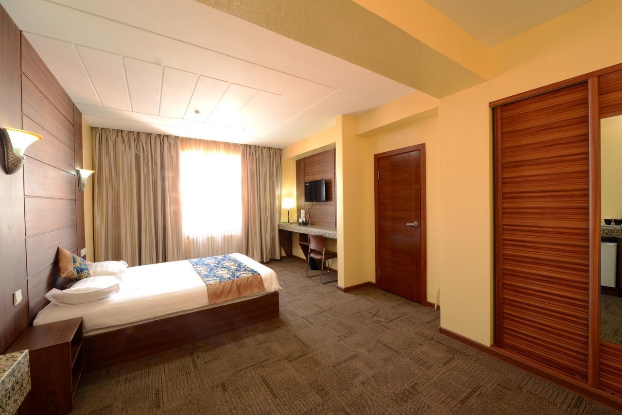 Zolo Hotel Улан-Батор Экстерьер фото