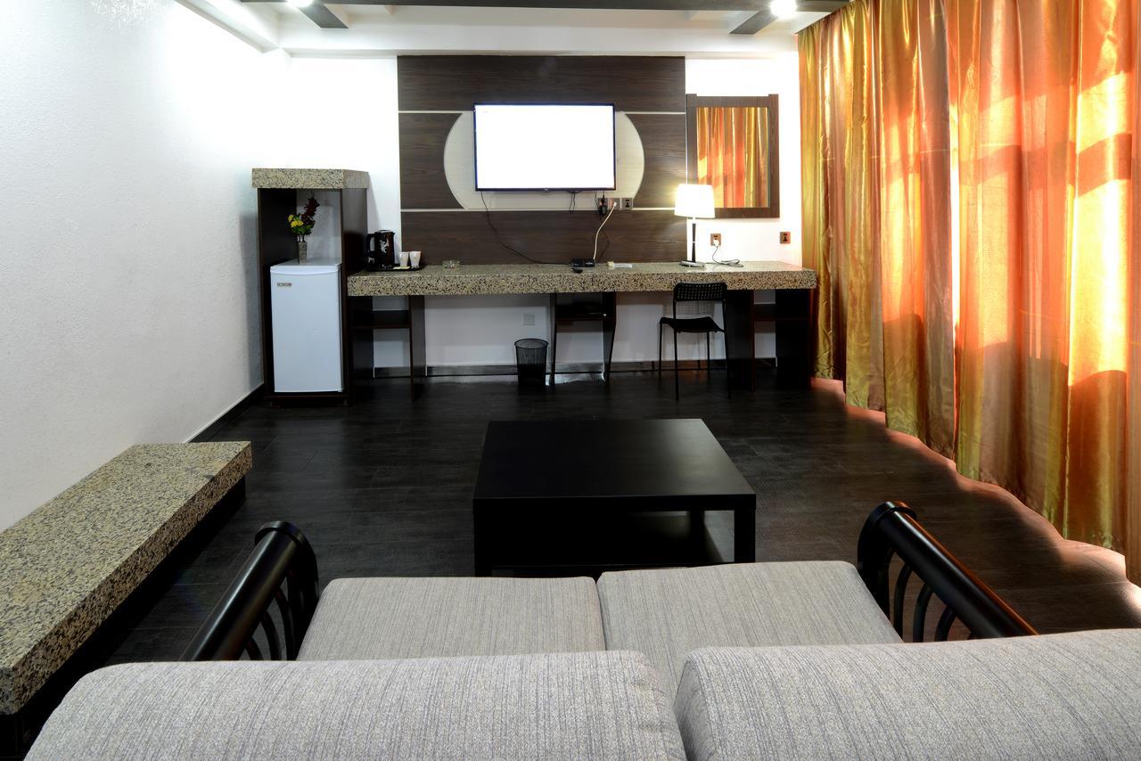 Zolo Hotel Улан-Батор Экстерьер фото
