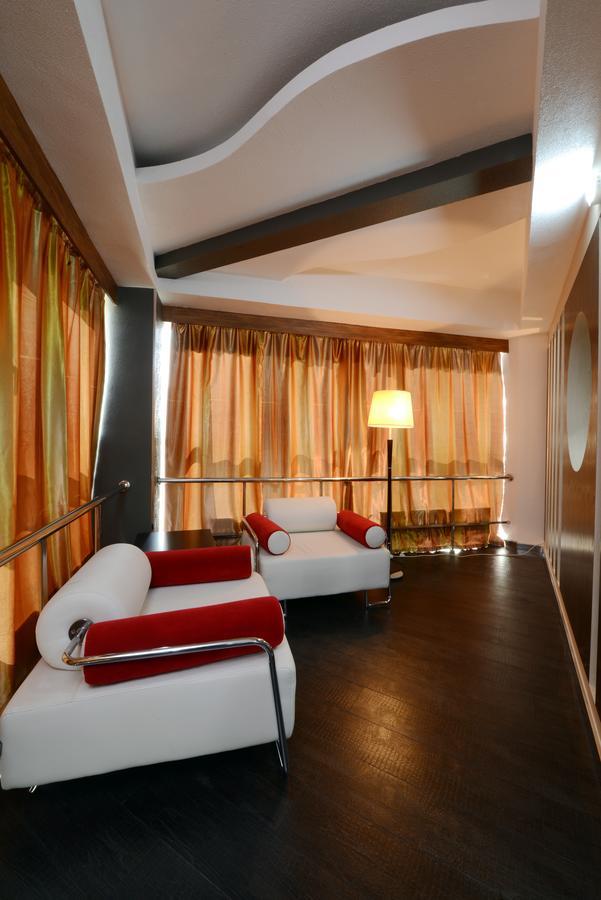 Zolo Hotel Улан-Батор Экстерьер фото